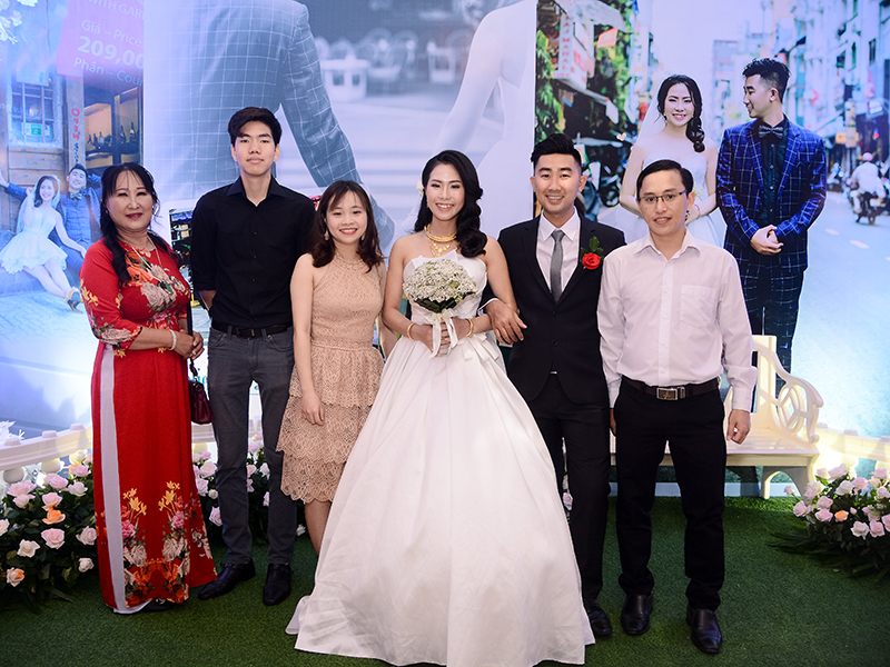 chụp hình tiệc cưới