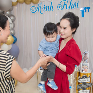 chụp hình thôi nôi nhà hàng minh phú