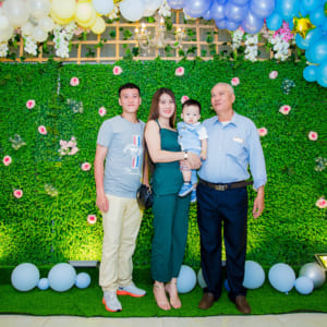 Chụp hình thôi bôi bé Tin | Nhà hàng QUEEN PLAZA