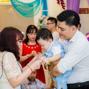 Chụp hình thôi bôi bé Tin | Nhà hàng QUEEN PLAZA