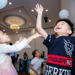Chụp hình thôi bôi bé Tin | Nhà hàng QUEEN PLAZA