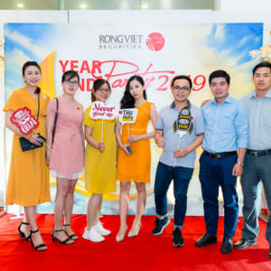 Dịch vụ chụp hình tiệc tất niên công ty Rồng Việt