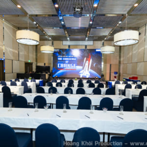 Chụp hình hội thảo công ty Beiersdorf tại Novotel Saigon Centre