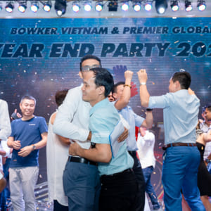 Chụp hình sự kiện year end party nhà hàng Vạn Lộc Phát Bình Dương