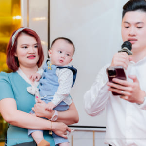 thợ chụp ảnh phóng sự thôi nôi cho bé yêu tại quận 1