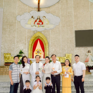 chup-phong-su-nghi-thuc-rua-toi-nha-tho-Tan-Phu