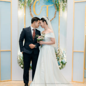 Tiệc báo hỷ tone màu trong trẻo tại Tòa Nhà Sự Kiện Gala Royale