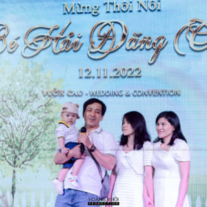 Khoảnh khắc dễ thương tiệc mừng thôi nôi bé Coca nhà hàng vườn cau Phan Văn Trị.